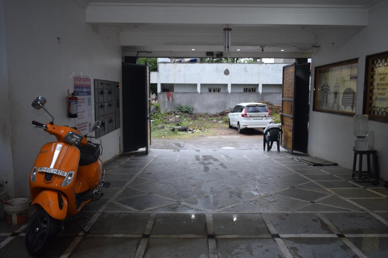 Wind Chimes Hotel Kuilapalayam Exterior photo