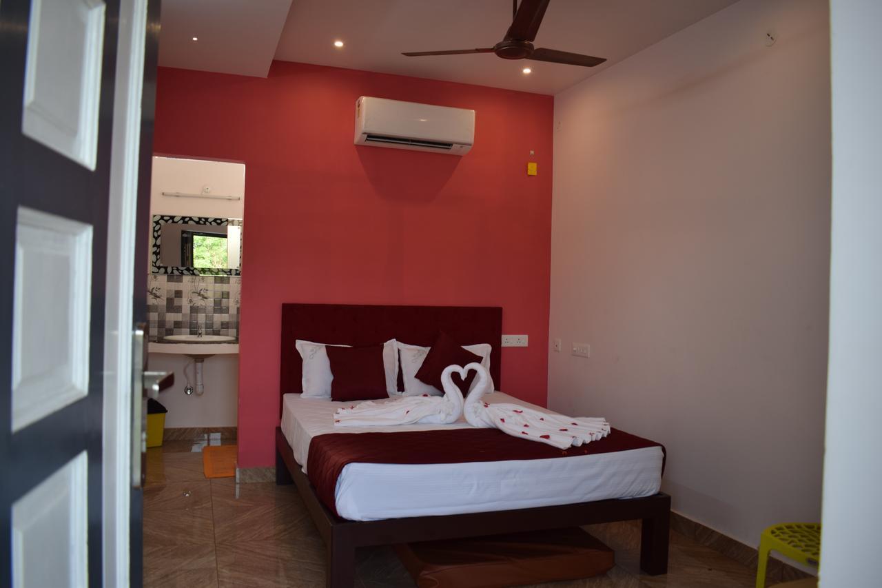 Wind Chimes Hotel Kuilapalayam Exterior photo